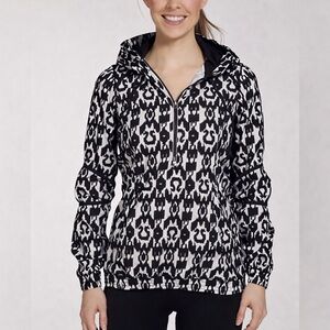 Lululemon Run Willpower 1/2 Zip Pullover in Sprinkler Ikat Animal Print